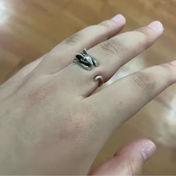 Vintage Silver Mouse Ring - Picture 6 of 7